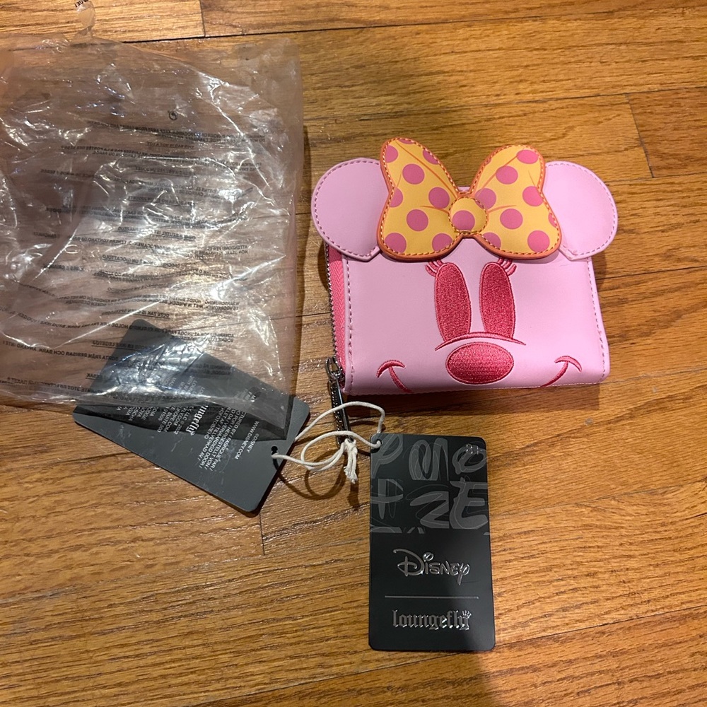 Loungefly Disney Pastel Ghost Minnie Glow in the Dark Women's Zip-Around Wallet